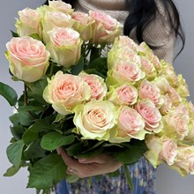Роза Эквадор цветы оптом 