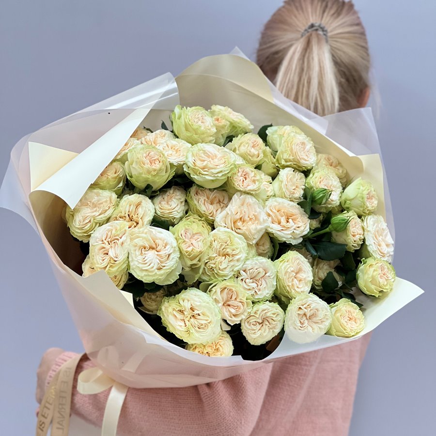 11 пионовидных роз Саммер роуз