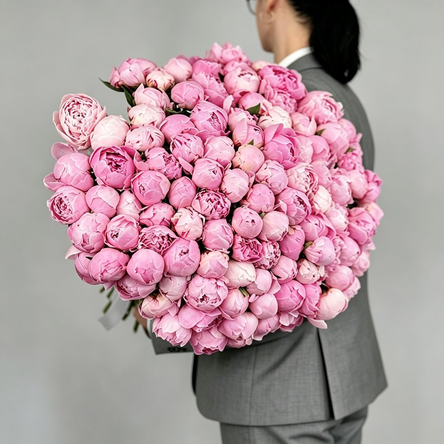 101 пион Sarah Bernhardt