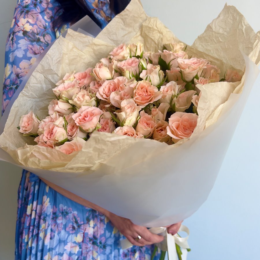 21 кустовая роза Свит Сара