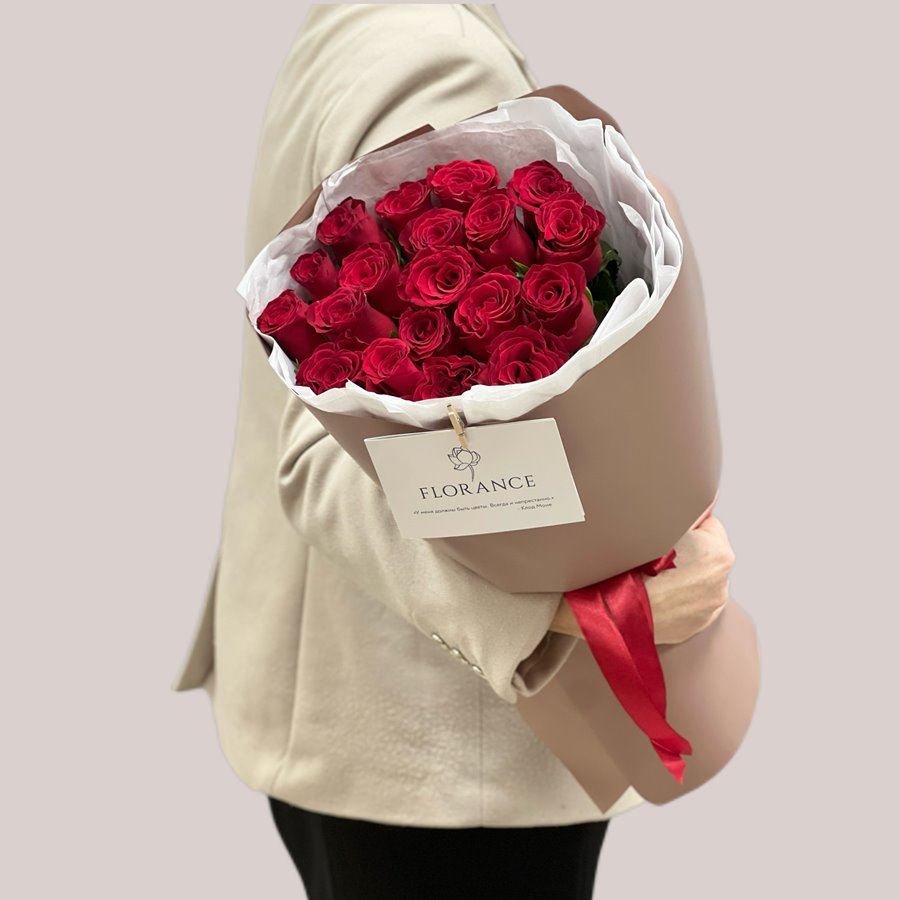 19 роз красная One Love