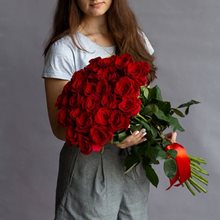 Букет 19 красных роз 70 см