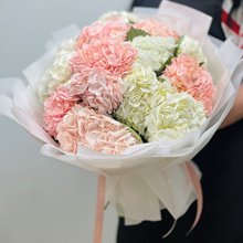 Букет 15 гортензий