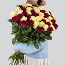 Купить  51 роза  МИКС