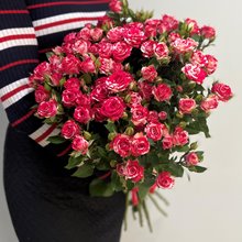 Букет 11 розовых кустовых роз 70 см " Фаерворкс"
