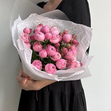 Букет пионовидных роз