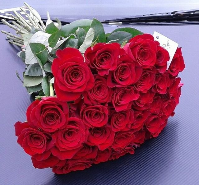 25 роз 50 см 