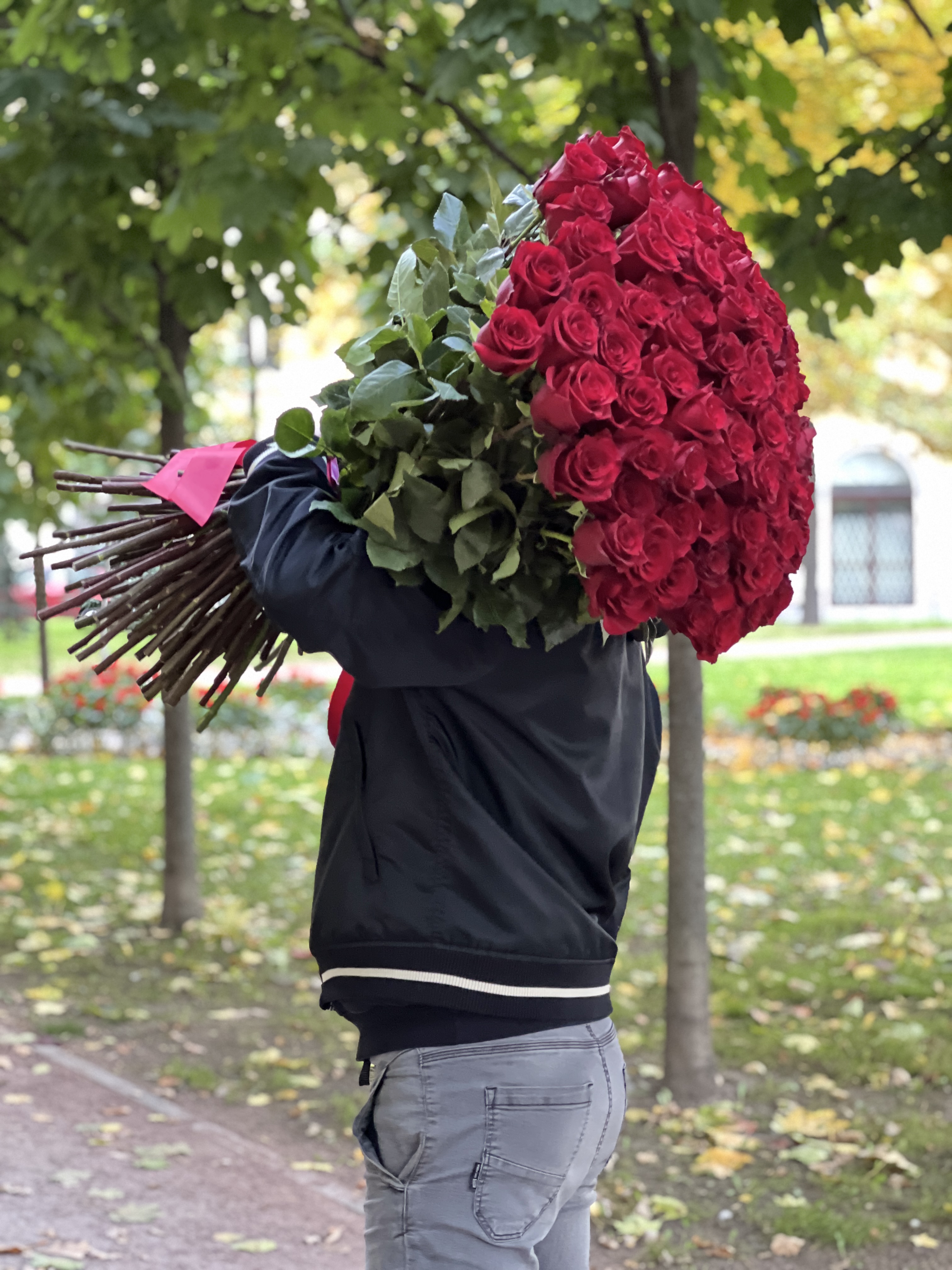 101 роза Explorer - длина 80 см