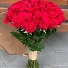 25 роз Фридом 40 см 