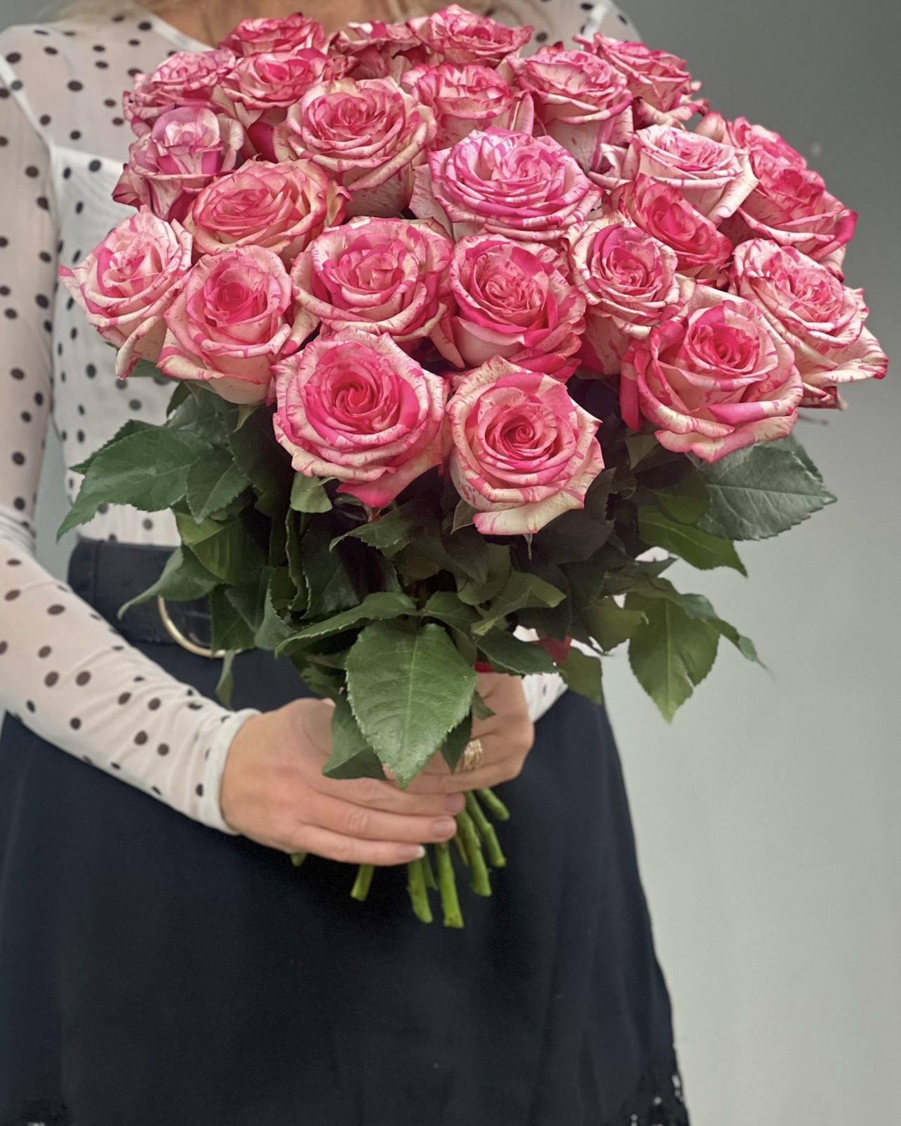 Букет роз Мэджик Тайм - боковой ракурс