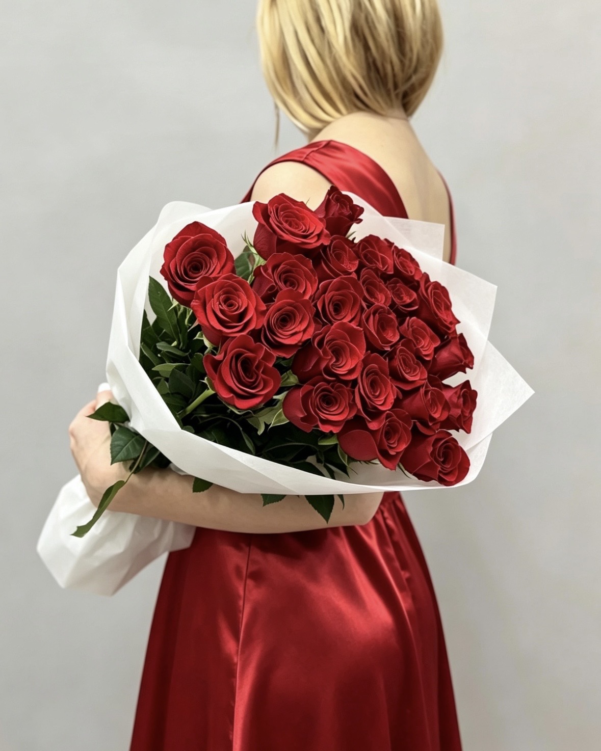 Крупный план бутона розы Freedom