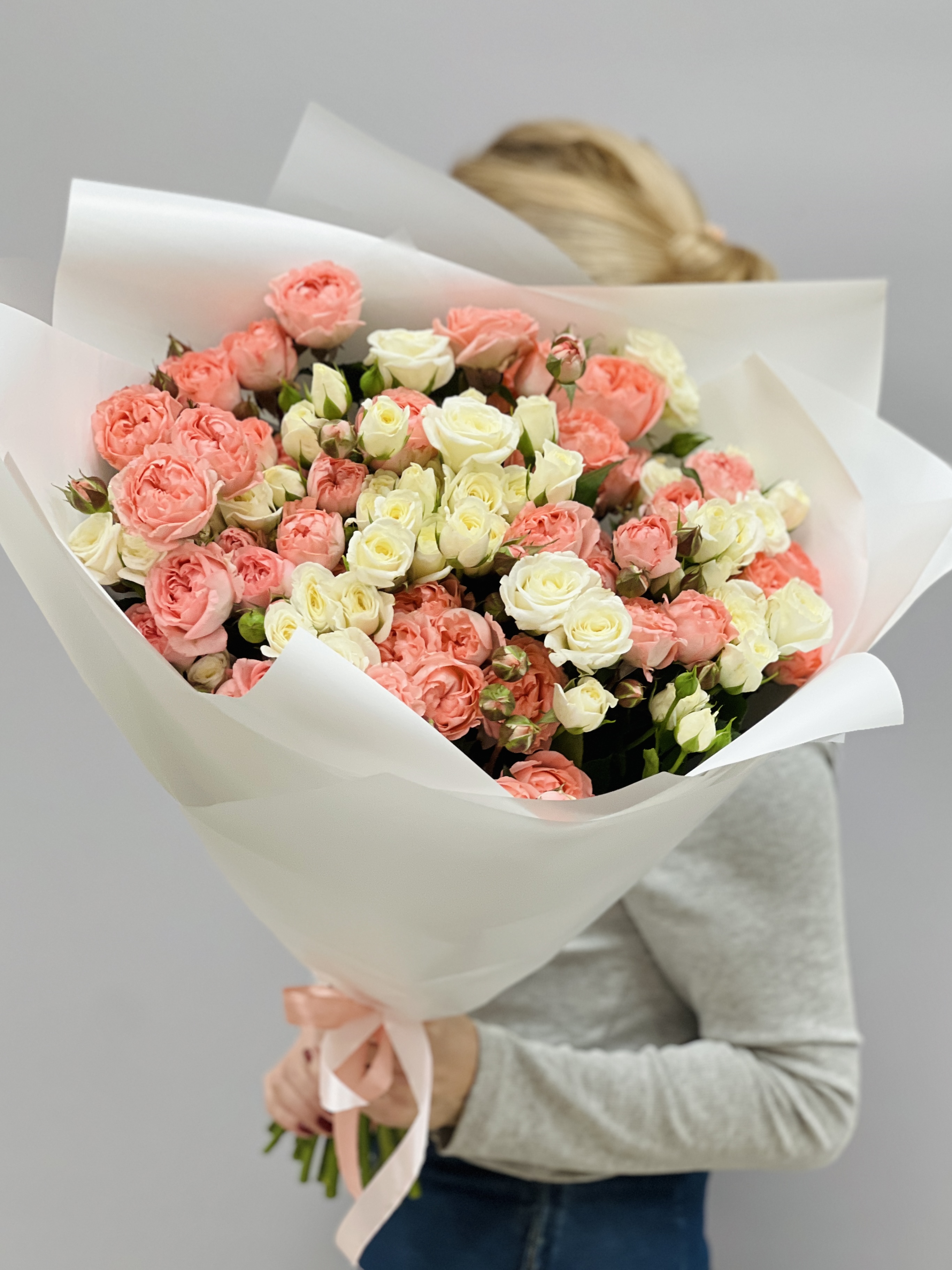 Букет сбоку Лирика и Фемке