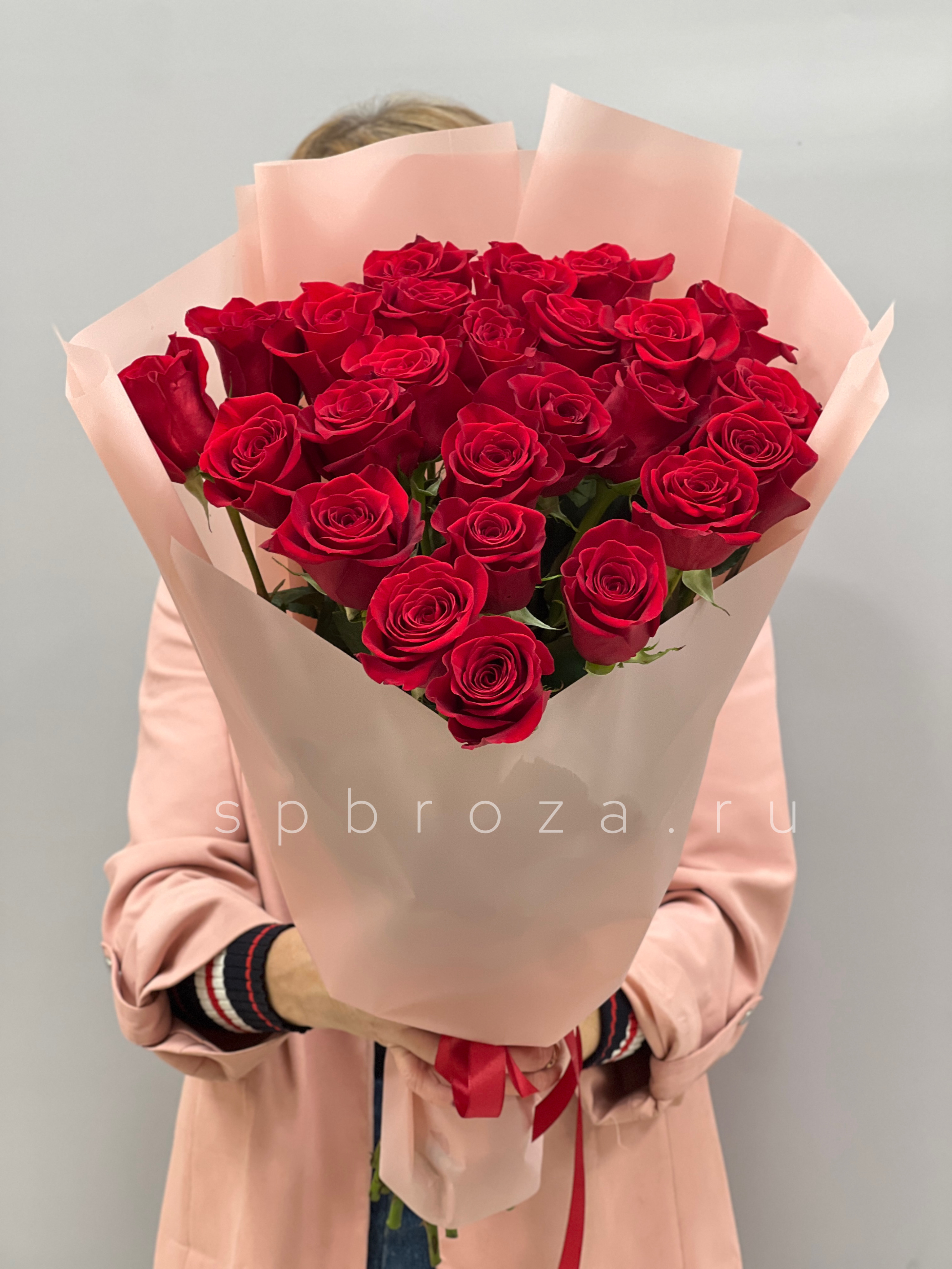 Букет Страсть 25 роз Freedom фронтальный вид