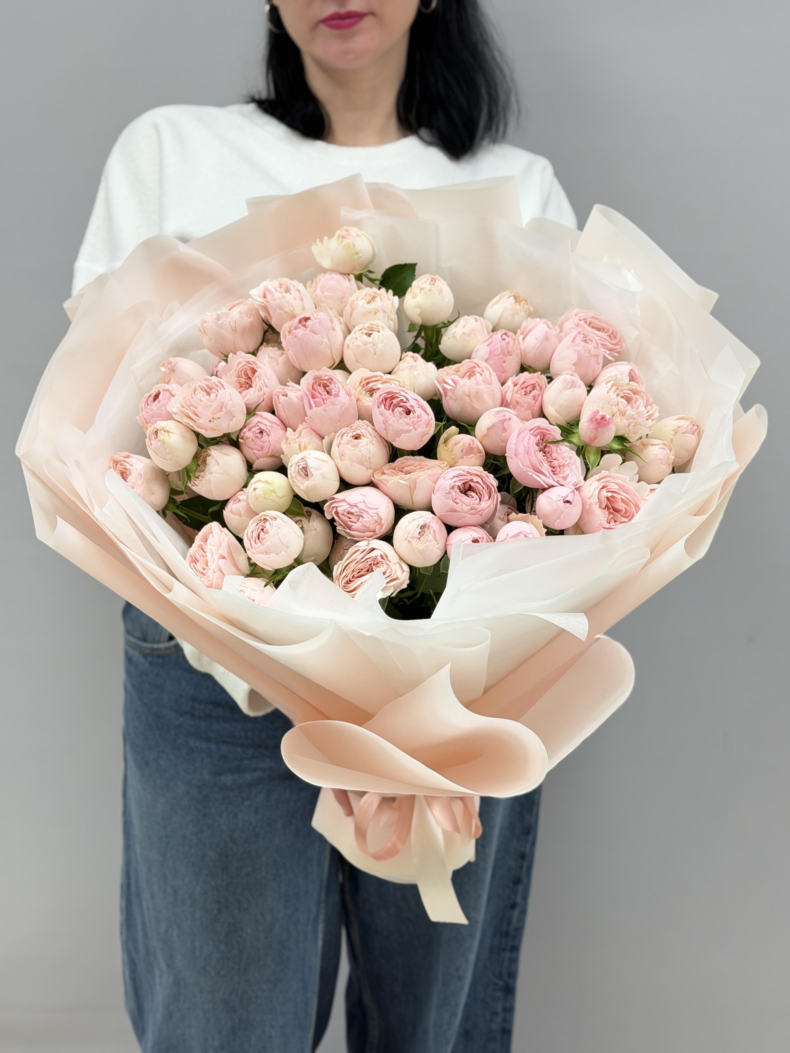 Букет Мэнсфилд Парк в упаковке