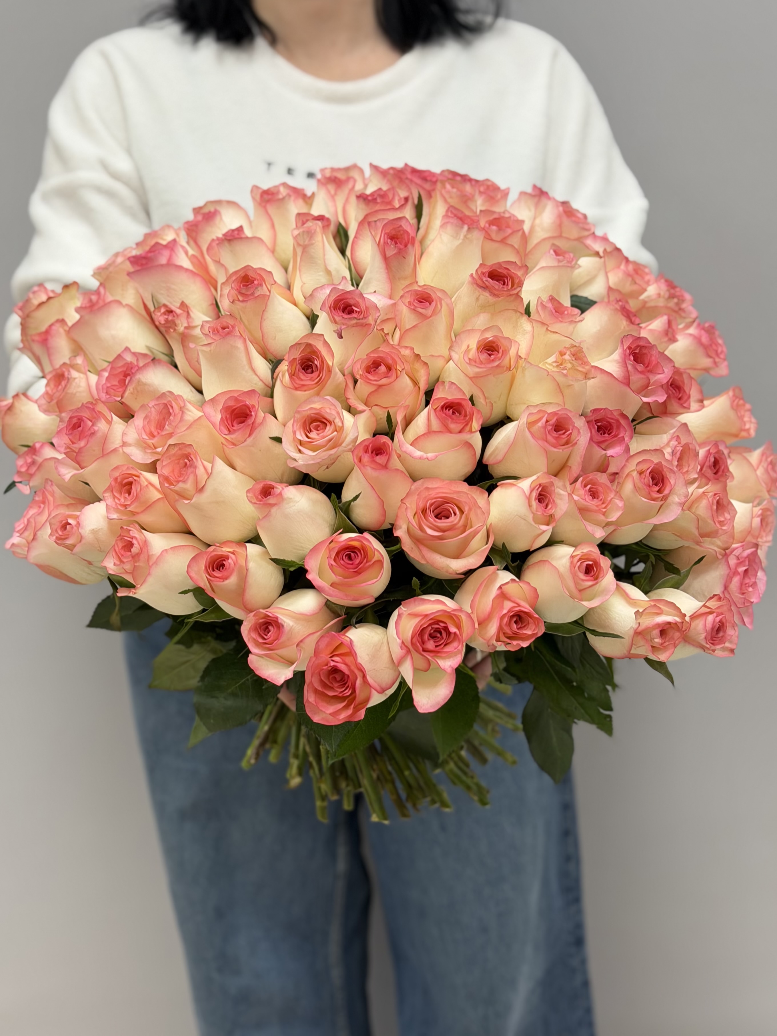 101 красная роза Джумилия