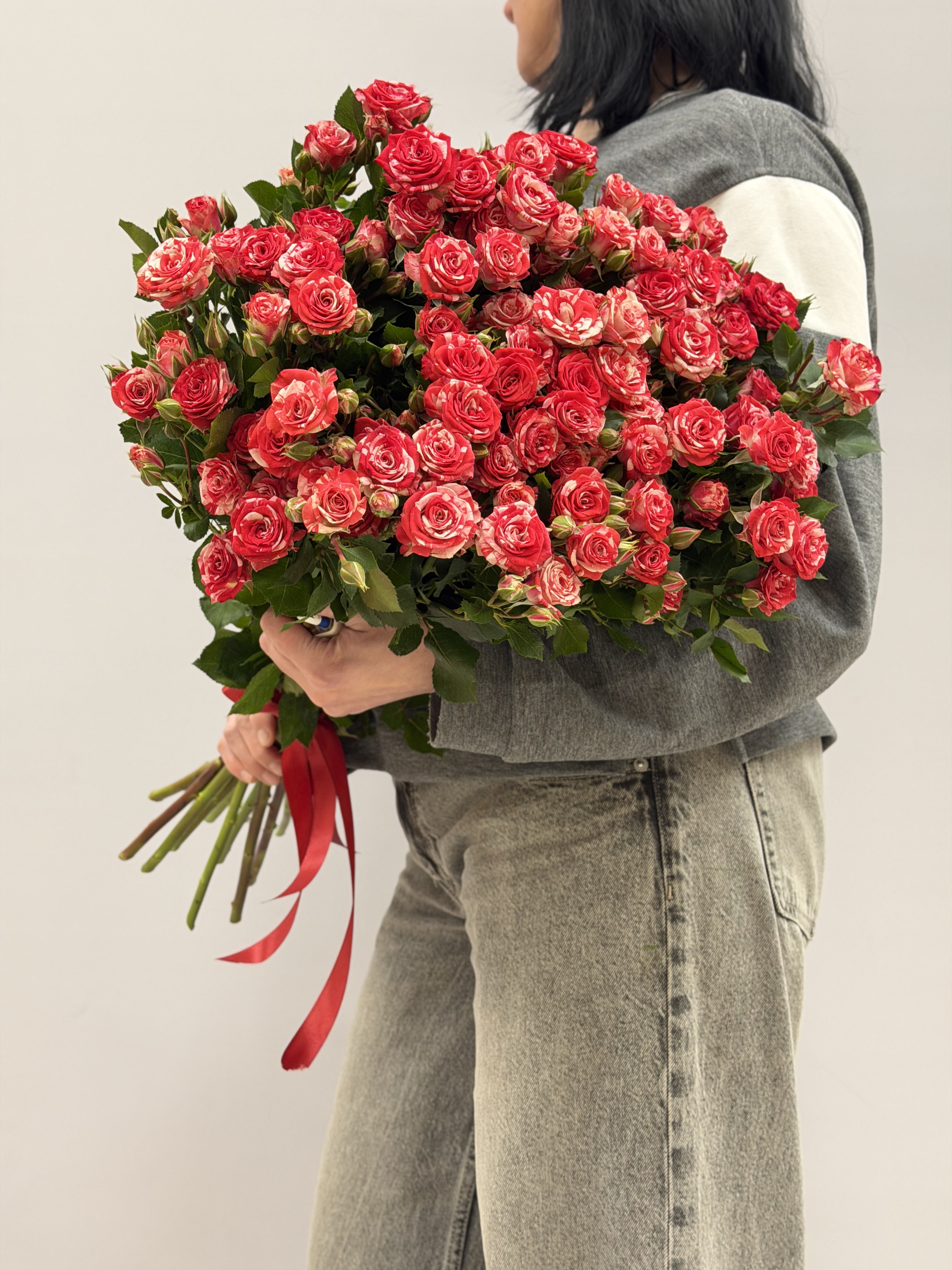 11 кустовых роз Фаерворкс общий вид