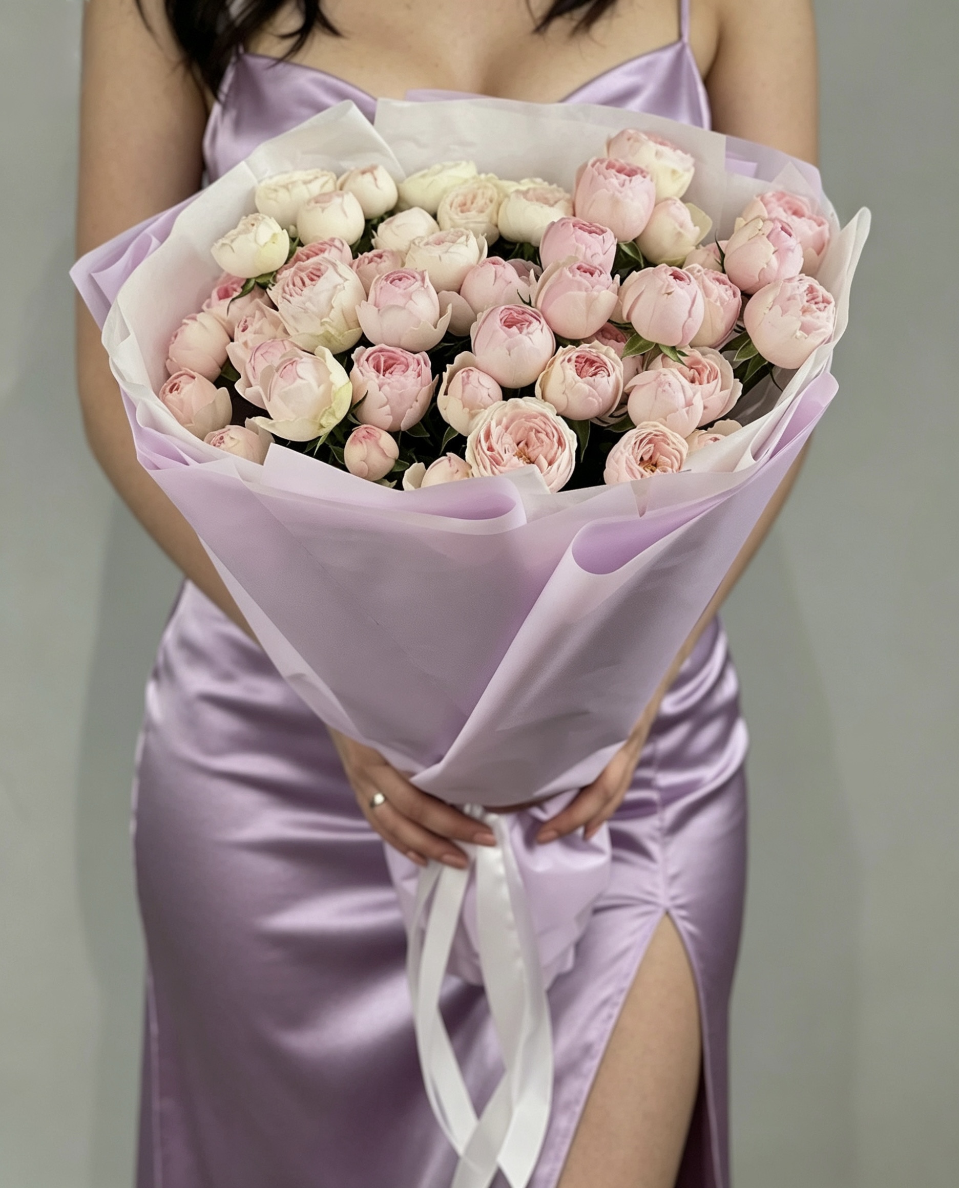 11 пионовидных кустовых роз Мэнсфилд Парк букет СПб